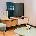 Appartement Douces Nuits Caennaises - Parking Prive Inclus, Centre *
