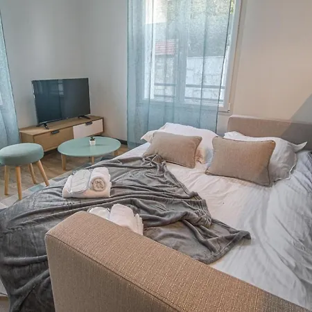 Douces Nuits Caennaises - Parking Privé Inclus, Centre *