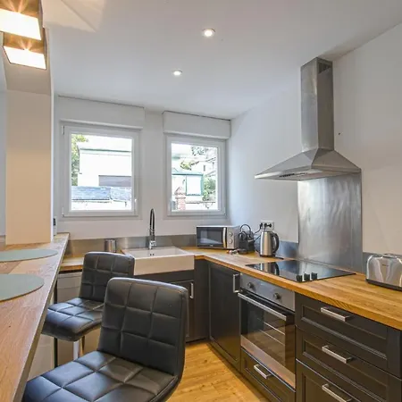 Apartment Douces Nuits Caennaises - Parking Prive Inclus, Centre