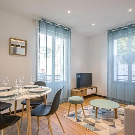 Douces Nuits Caennaises - Parking Prive Inclus, Centre Apartment *