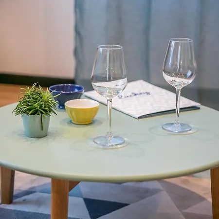 Apartment Douces Nuits Caennaises - Parking Prive Inclus, Centre Caen
