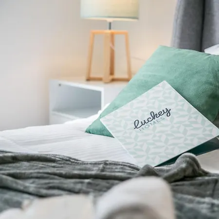 Apartamento Douces Nuits Caennaises - Parking Prive Inclus, Centre