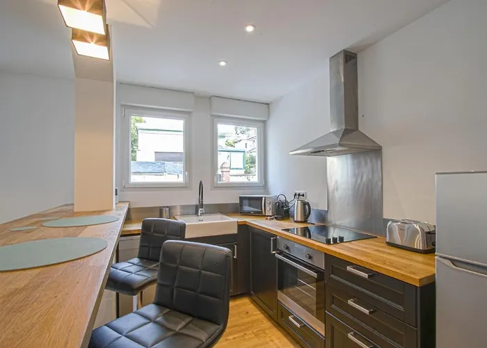 Appartement Douces Nuits Caennaises - Parking Privé Inclus, Centre