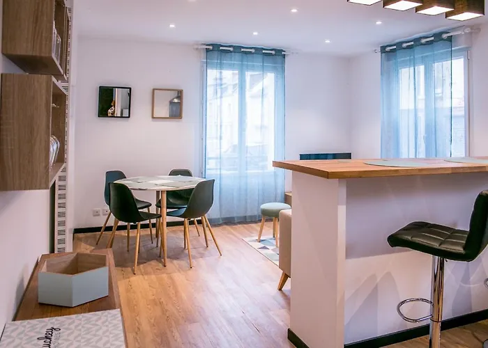 Douces Nuits Caennaises - Parking Privé Inclus, Centre Appartement Caen