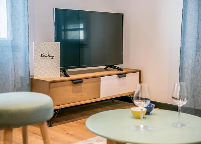 Daire Douces Nuits Caennaises - Parking Prive Inclus, Centre *