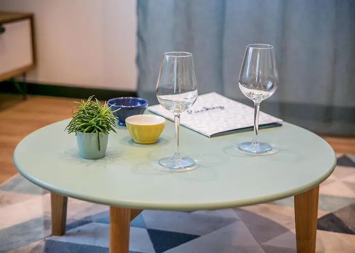 Appartement Douces Nuits Caennaises - Parking Privé Inclus, Centre Caen